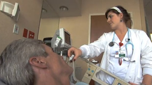 Il calcolo manuale del punteggio Early Warning Score richiede molto tempo ed &egrave; soggetto a errori