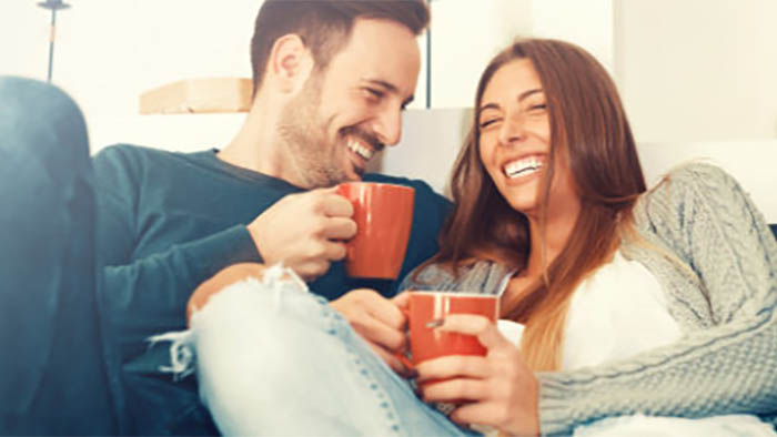 Vuoi migliorare la relazione con il tuo partner? Dormi di più! 