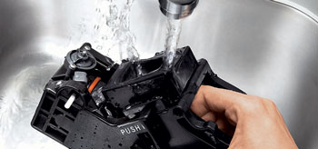 Pulizia e manutenzione della macchina da caff&egrave; Saeco