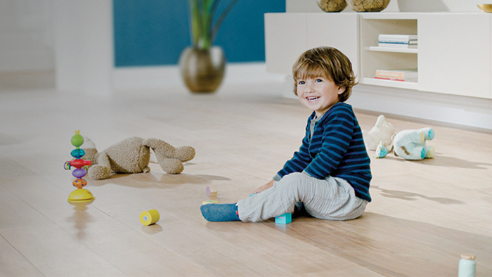 Pulizia del pavimento in pvc e in linoleum