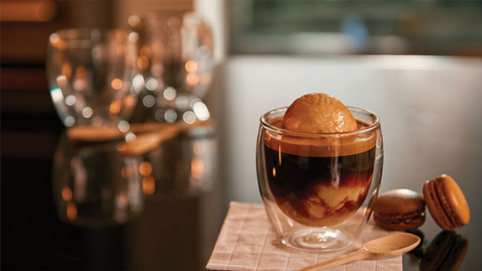 Affogato al caff&egrave;: ricetta facile e veloce