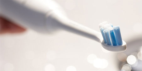 Macchie bianche sui denti: cause e rimedi